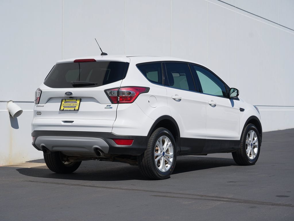 Used 2017 Ford Escape SE AWD/4WD image 3