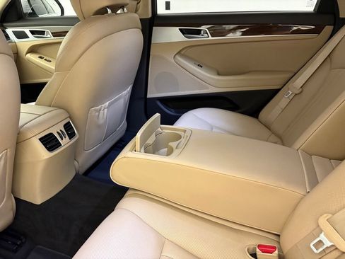 Used 2019 Genesis G80 3.8 RWD image 31