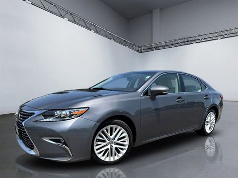 Used 2016 Lexus ES 350 w/ Luxury Package w/Wood Trim FWD image 27
