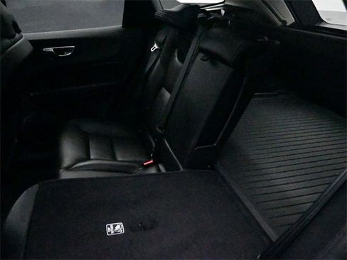 Used 2023 Volvo XC60 B5 Plus w/ Protection Package Premier image 24