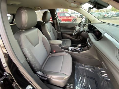 Used 2025 Buick Encore GX Preferred image 27