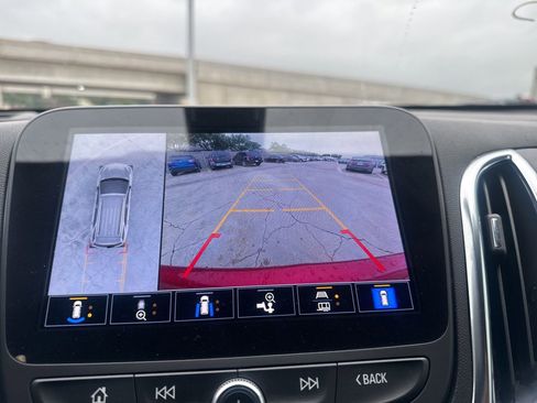 Used 2023 Chevrolet Equinox LT FWD image 43