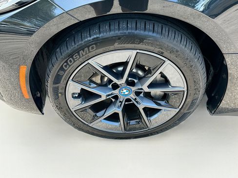 Used 2023 BMW i4 eDrive40 w/ Premium Package RWD image 33
