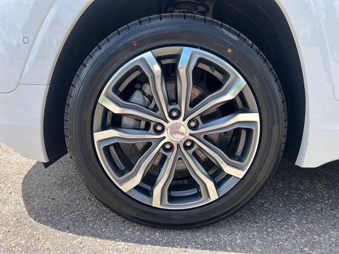 Used 2020 GMC Terrain Denali w/ Denali Premium Package AWD/4WD image 17
