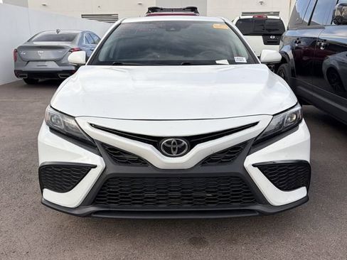 Used 2023 Toyota Camry SE FWD image 2
