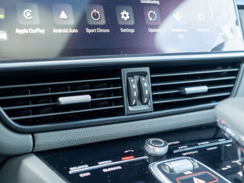 Certified 2023 Porsche Cayenne Coupe image 21