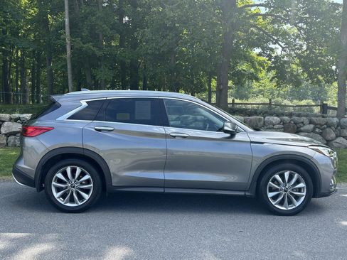 Used 2020 INFINITI QX50 Luxe w/ Cargo Package AWD/4WD image 2