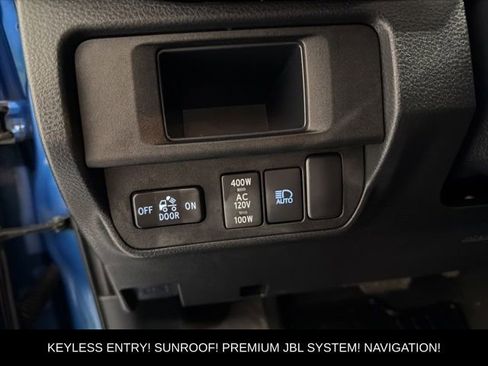 Used 2018 Toyota Tacoma Limited image 15