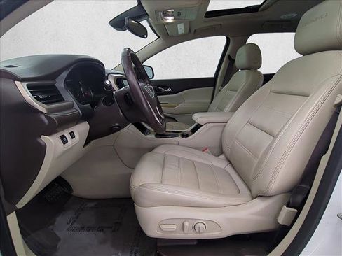Used 2019 GMC Acadia Denali w/ Technology Package AWD/4WD image 17