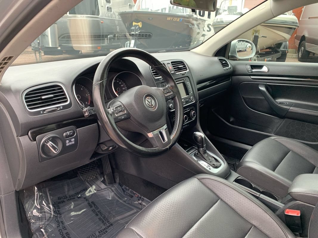 Used 2011 Volkswagen Jetta TDI FWD image 11