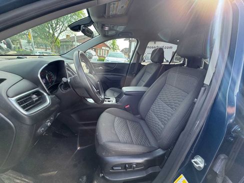 Used 2020 Chevrolet Equinox LT w/ Driver Convenience Package FWD image 19