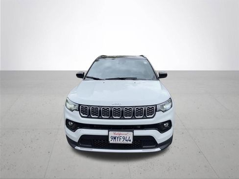 Used 2025 Jeep Compass Limited AWD/4WD image 2