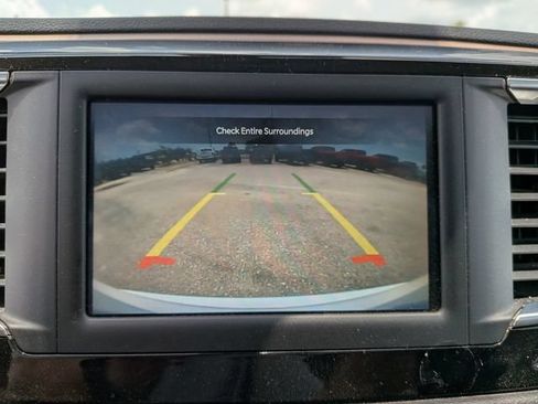 Used 2023 Chrysler Voyager LX FWD image 22