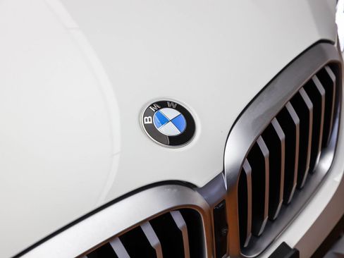 Used 2023 BMW X3 sDrive30i w/ Convenience Package image 9