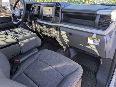 New 2026 Ford F550 2WD Regular Cab Super Duty image 39