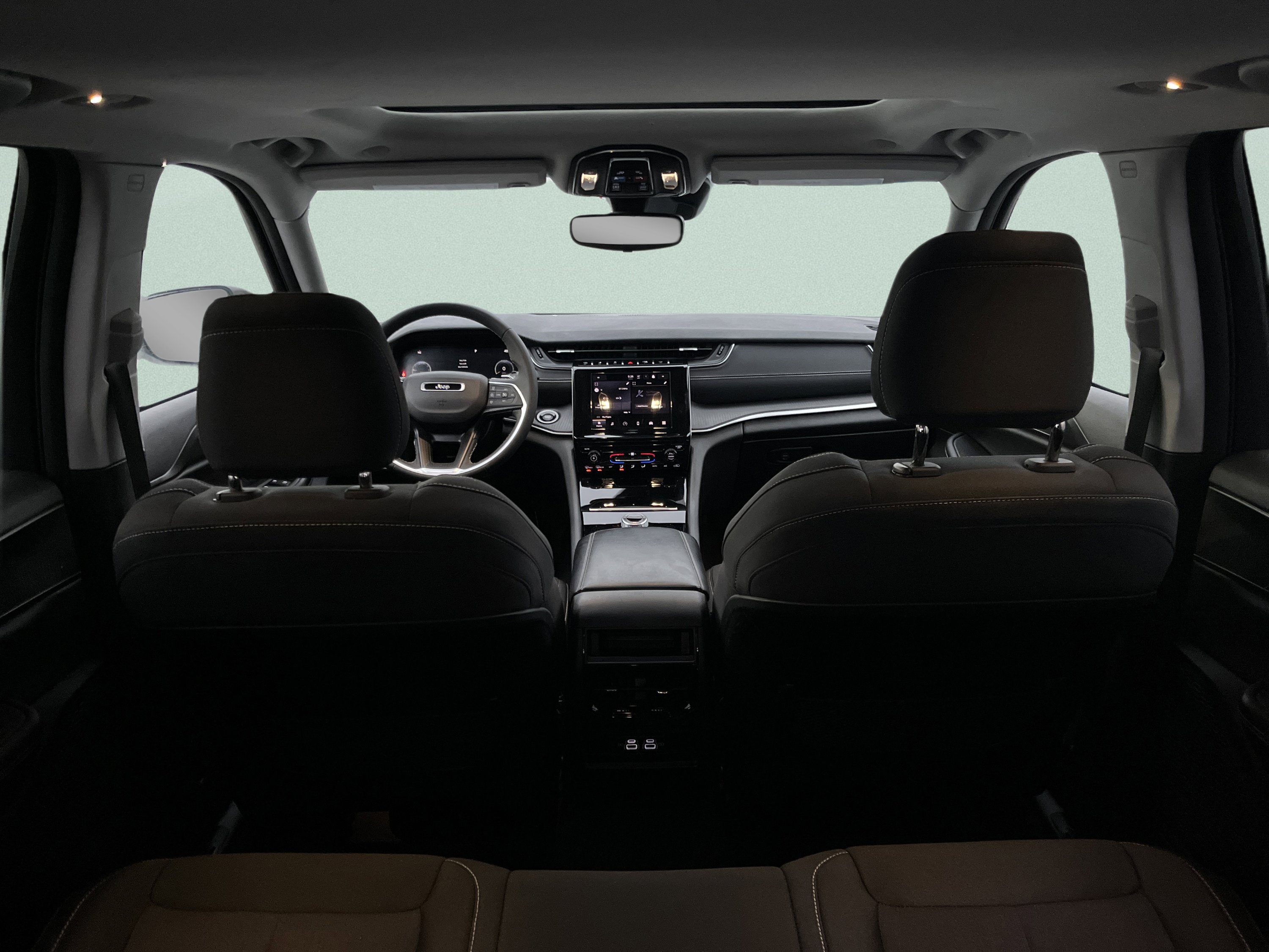 Used 2023 Jeep Grand Cherokee Laredo X AWD/4WD image 13