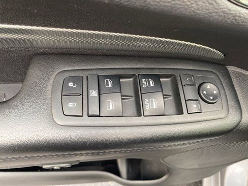 Used 2018 Dodge Durango GT image 17