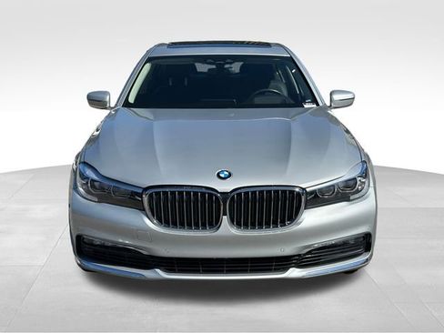 Used 2018 BMW 740e xDrive image 8
