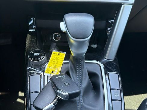 Certified 2023 Kia Seltos S w/ Navigation Package FWD image 15