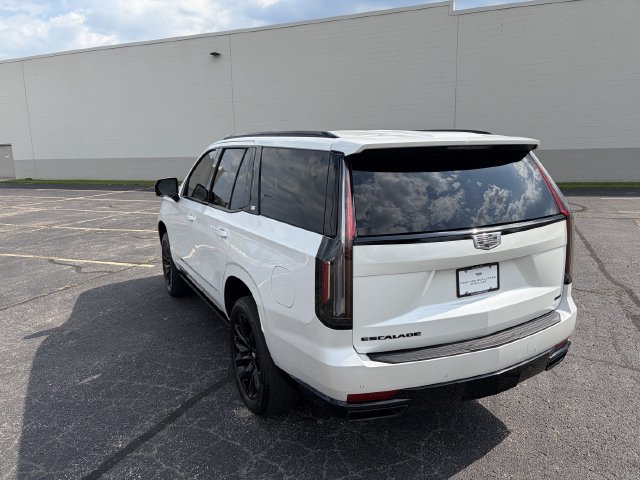 Used 2024 Cadillac Escalade Sport Platinum w/ LPO, ONYX Package AWD/4WD image 4