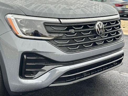 New 2026 Volkswagen Atlas Cross Sport SEL R-Line AWD/4WD image 8