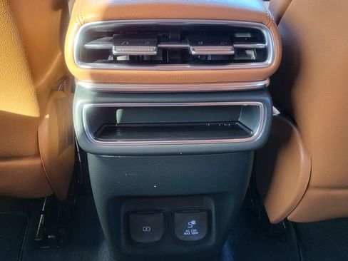 Used 2025 Genesis GV80 2.5T Advanced image 25