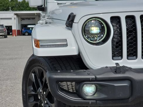 Used 2023 Jeep Gladiator Overland AWD/4WD image 10