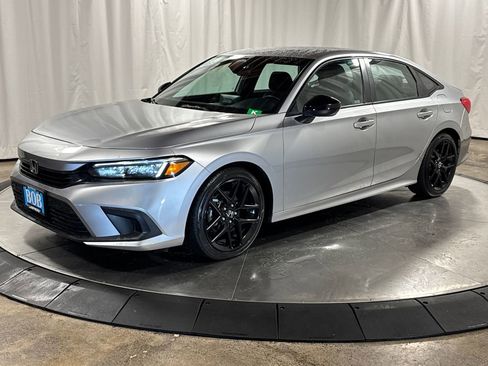Used 2023 Honda Civic Sport image 1
