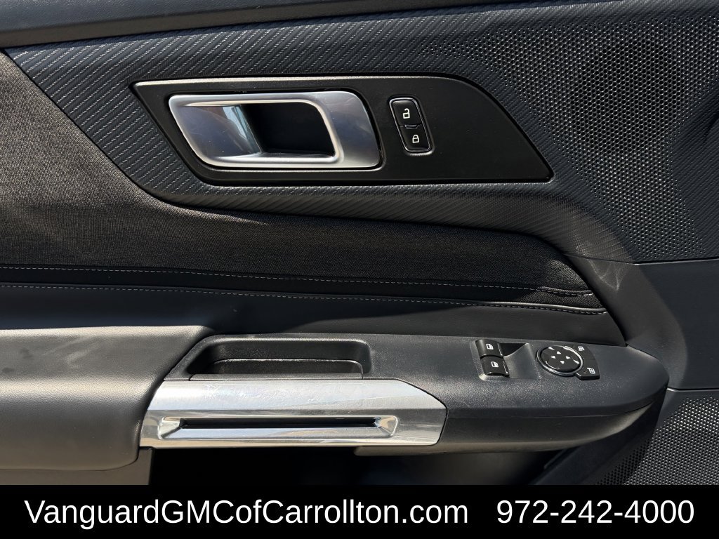 Used 2024 Ford Mustang Coupe RWD image 25