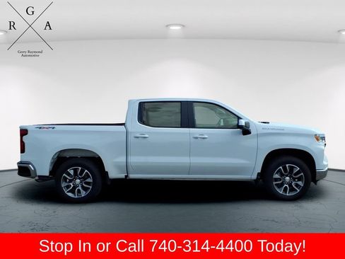 Used 2024 Chevrolet Silverado 1500 LT AWD/4WD image 7