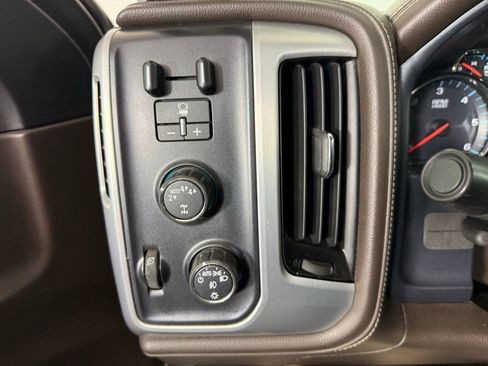 Used 2018 GMC Sierra 1500 SLT AWD/4WD image 19