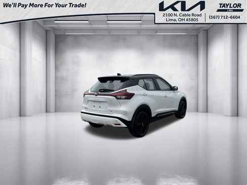 Used 2024 Nissan Kicks SR w/ SR Premium Package FWD image 2