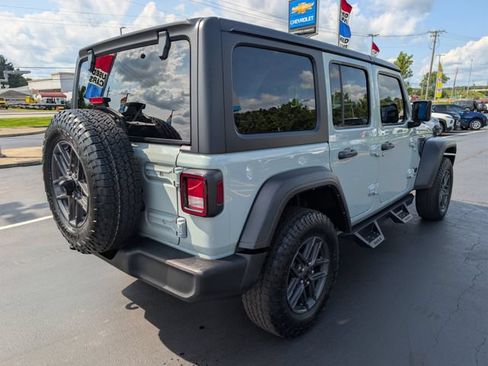 Used 2024 Jeep Wrangler Unlimited Sport AWD/4WD image 5