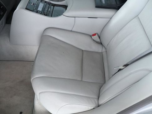 Used 2007 Lexus LS 460 L RWD image 31