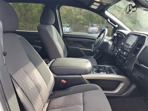 Used 2024 Nissan Titan SV w/ SV Bronze Edition Package image 31