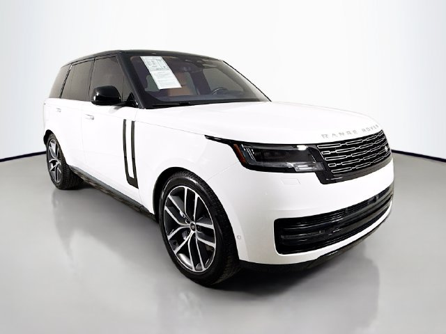 Used 2023 Land Rover Range Rover SE AWD/4WD image 3