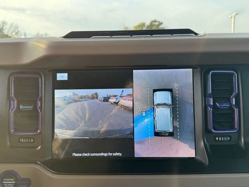 Used 2022 Ford Bronco Wildtrak image 12