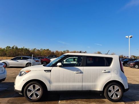 Used 2016 Kia Soul image 7