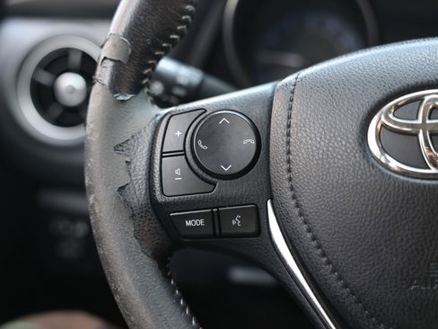 Used 2017 Toyota Corolla iM image 30