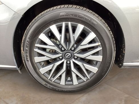 Used 2024 Nissan Altima 2.5 SV image 30