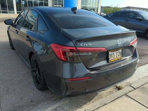 Used 2023 Honda Civic Sport image 4