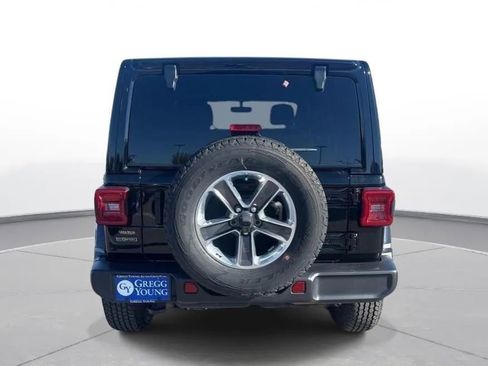 Used 2022 Jeep Wrangler Unlimited Sahara w/ LED Lighting Group image 5