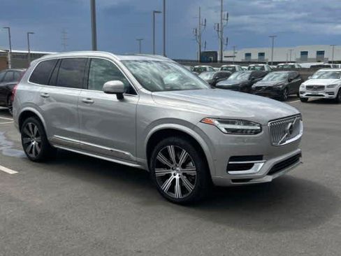 Used 2023 Volvo XC90 T8 Plus AWD/4WD image 9