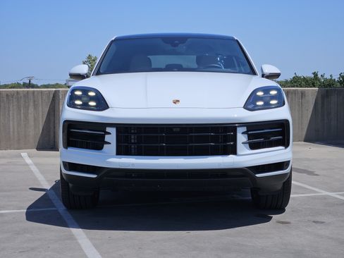 Certified 2026 Porsche Cayenne Coupe AWD/4WD image 11