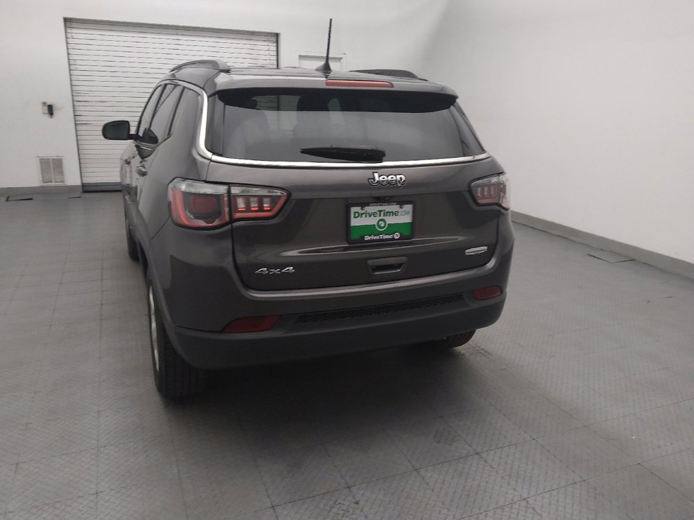 Used 2019 Jeep Compass Latitude w/ Popular Equipment Group AWD/4WD image 6