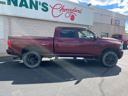 Used 2017 RAM 2500 Big Horn w/ Sport Appearance Group AWD/4WD image 8