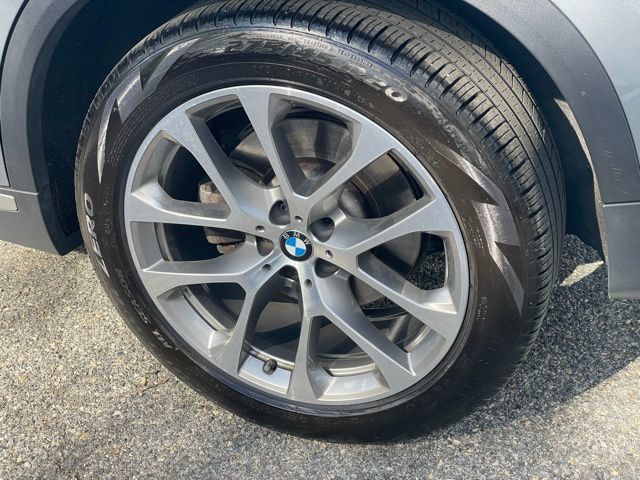 Certified 2024 BMW X5 xDrive40i w/ Premium Package AWD/4WD image 24