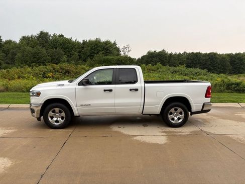 Used 2025 RAM 1500 Big Horn AWD/4WD image 6