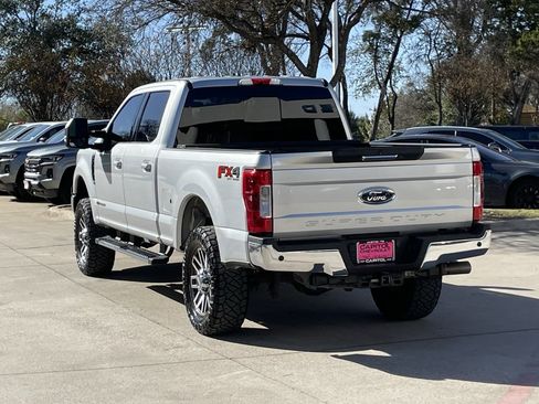 Used 2019 Ford F250 Lariat w/ Lariat Value Package image 4