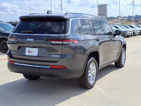 New 2025 Jeep Grand Cherokee L Laredo w/ Trailer Tow Package image 6